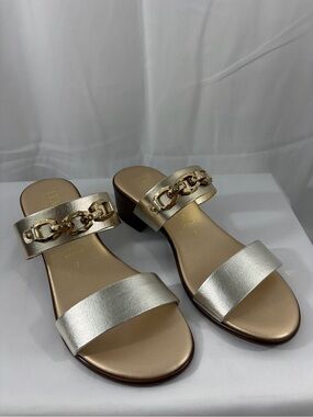 NWT Italian Shoemakers Women’s Size 7 Metallic Gold Silver Chain-Trim Sandals